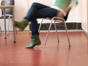 Auf dem Stuhl zappeln Auf dem Stuhl zappeln