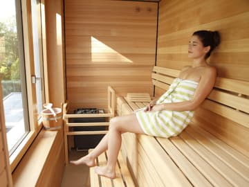 Frau in der Sauna Frau in der Sauna