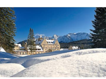 Hotel im Winter Hotel im Winter