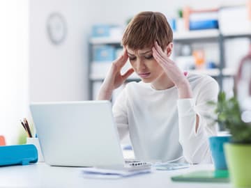 gestresste Frau Auswirkungen von Stress