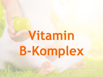 schwangere Frau mit Apfel Vitamine in der Schwangerschaft