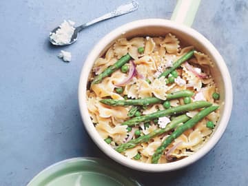 One Pot Pasta mit Spargel und Feta One Pot Pasta mit Spargel und Feta