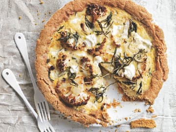 Vollkorn-Tarte mit Blumenkohl und Quark Vollkorn-Tarte mit Blumenkohl und Quark