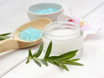 Hustensalbe mit Spitzwegerich selber machen Hustensalbe selber machen