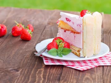 Erdbeer-Frischkäse-Schnitten Erdbeer-Frischkäse-Schnitten
