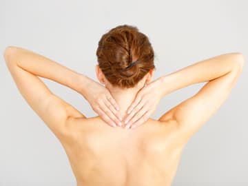 Massage für den Nacken und die Wirbelsäule Massage für den Nacken und die Wirbelsäule