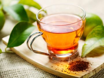 Rooibostee mit Melisse, Brennessel und Pfefferminze Detox Rooibostee selber machen