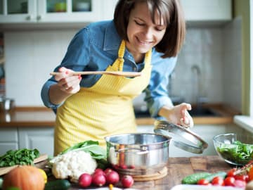 Ernährung-bei-Migräne Esst eure Migräne einfach weg.