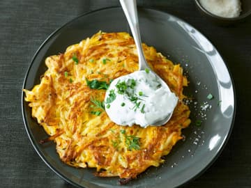 Spaghetti-Puffer mit Minz-Dip Gesunde Spaghetti-Puffer