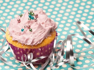 Cupcake_mit_bunten_Perlen Cupcake mit bunten Perlen