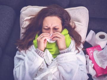 Erkältung Erkältete Frau im Bett