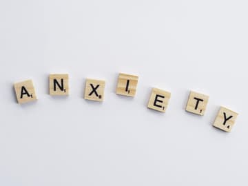 angststoerung-oder-angst-anzeichen-symptome