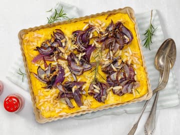 Polenta-mit-Rosmarin-Zwiebeln