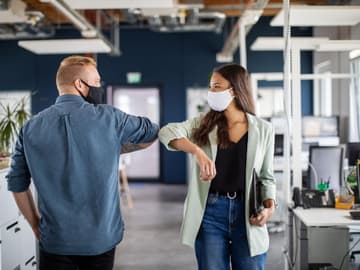 Corona-Abstand-maske Abstand und Maske schützen nicht allein vor Corona.