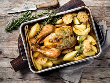 Kräuterpoularde_mit_jungem_Knoblauch Kräuterpoularde mit jungem Knoblauch