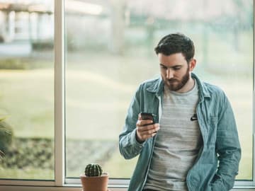 Mann-Smartphone-App Sprachapp soll Coronainfektion erkennen