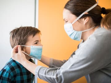 Mutter_und_Sohn_Gesichtsmaske Mutter_und_Sohn_Gesichtsmaske